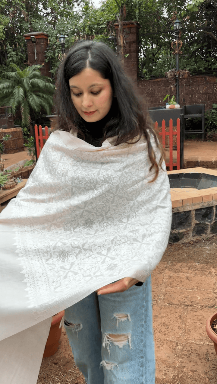 Baby Pink Aari 100% Fine Wool Stole -192