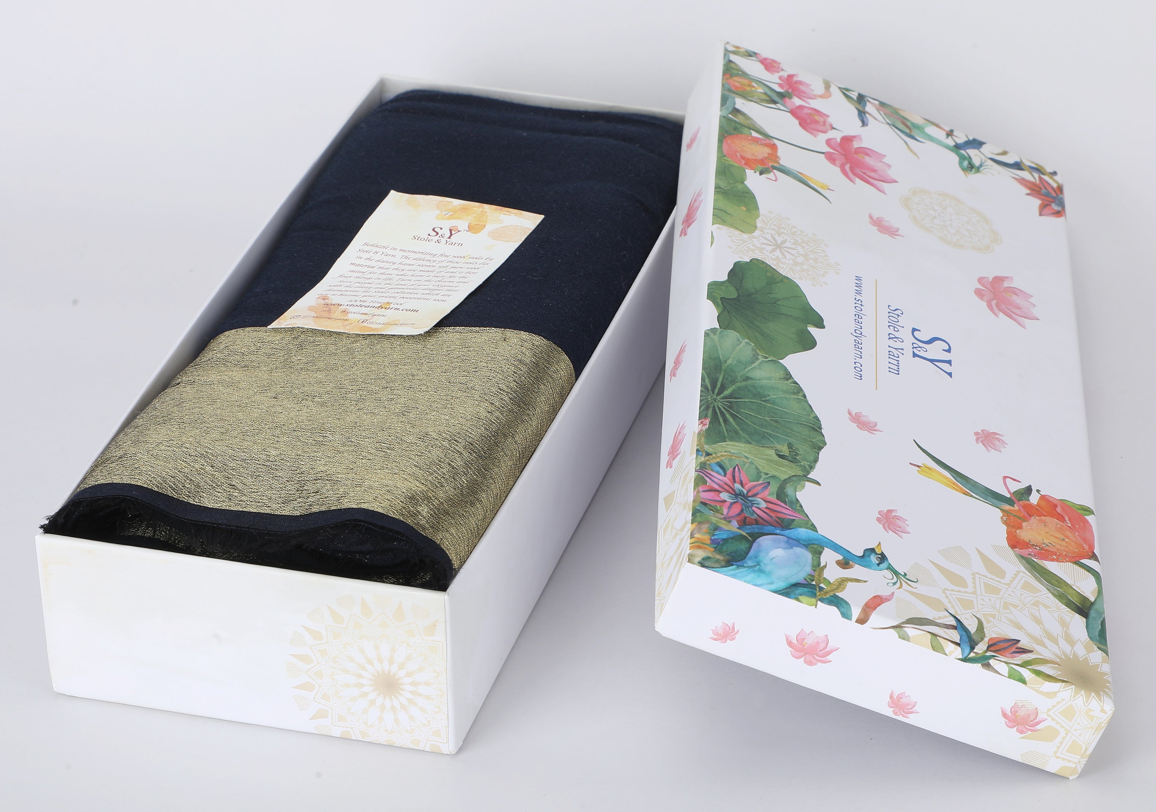 Black Zari Reversible 100% Fine Wool Shawl