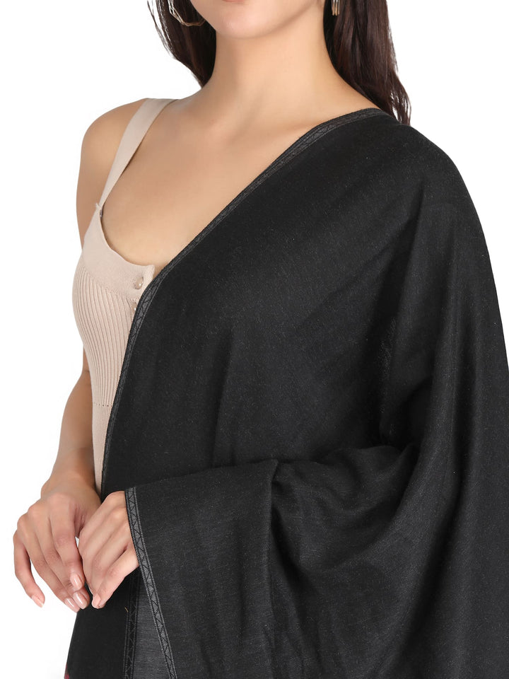 Him/Her Baarat Reversible Fine Wool Stole With Zari Work - Black & Grey