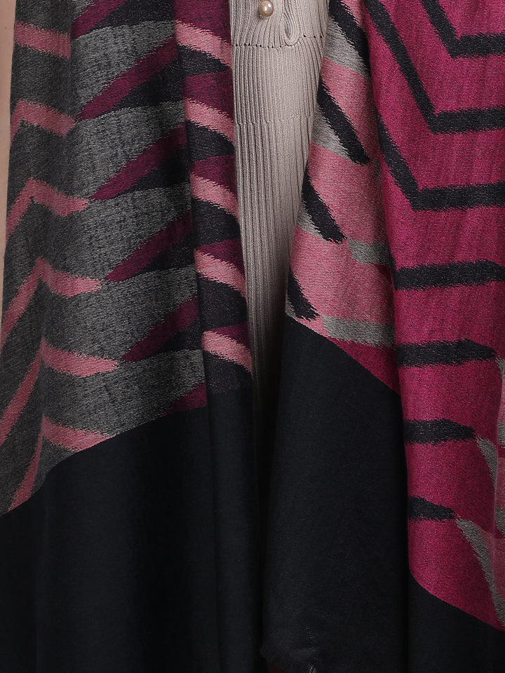 Plain Ikat Weave 100% Fine Wool Stole (Reversible)  Stole - Black & Pink- 376