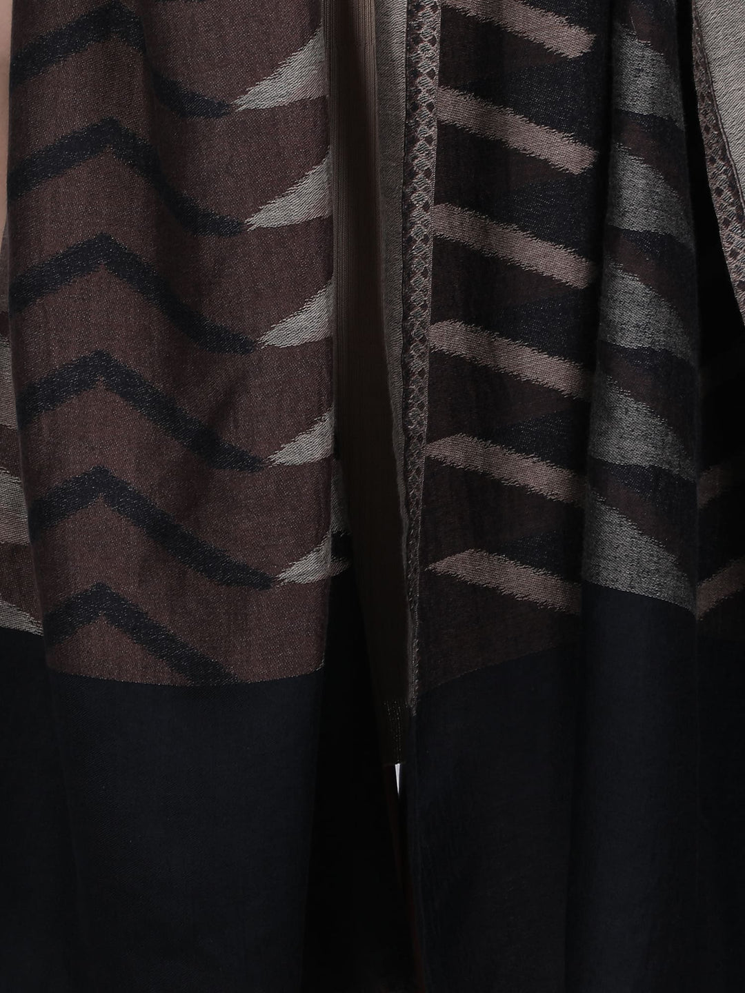 Plain Ikat Weave 100% Fine Wool Stole (Reversible) Stole - Black & brown- 377