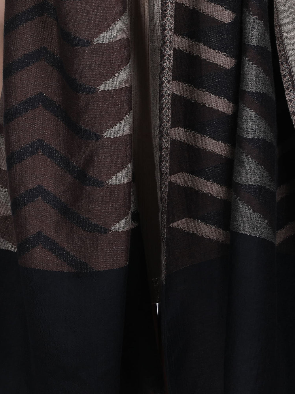 Plain Ikat Weave 100% Fine Wool Stole (Reversible) Stole - Black & brown- 377