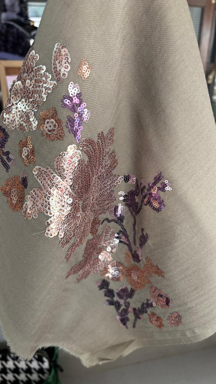 Grey Floral Sequins Fine Wool Stole - 414