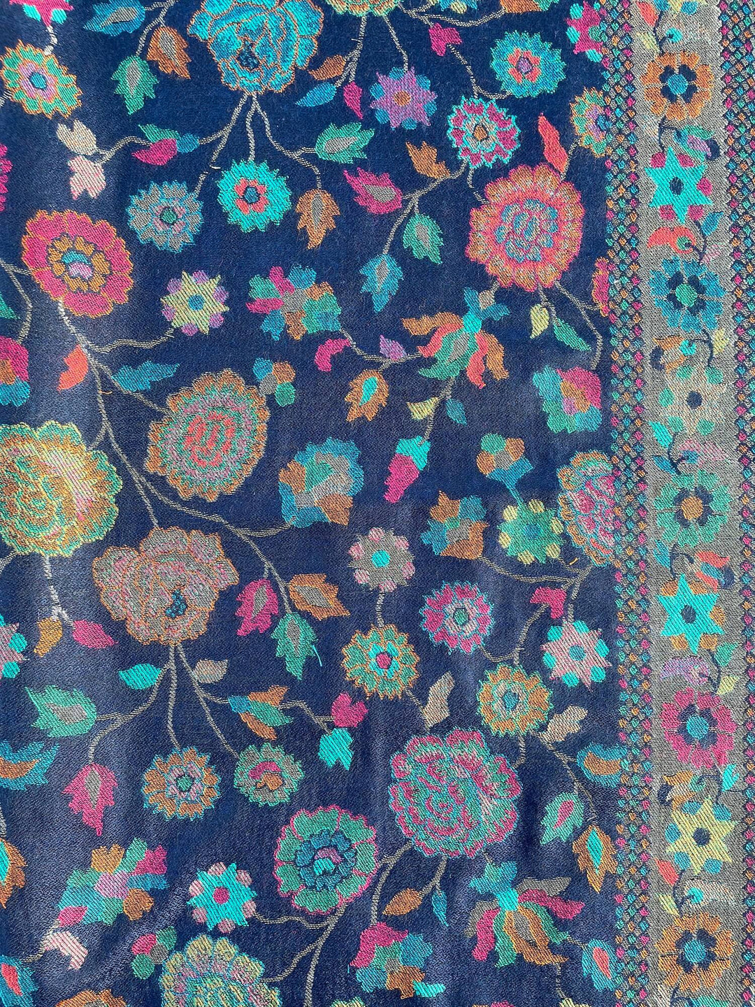 Floral Zari Kani Arcylic Wool Stole - 106